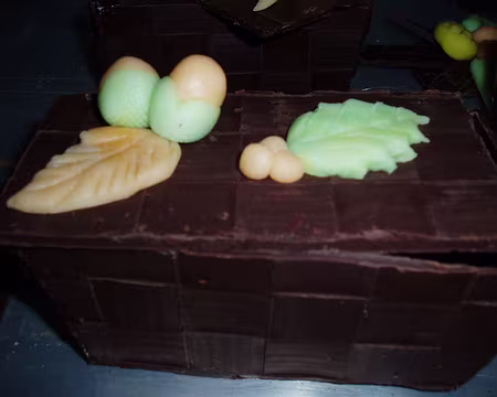 34 Sobre et délicat.