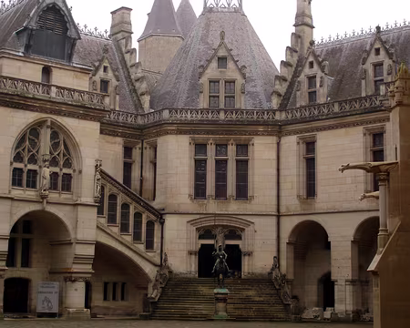 13 Renaissance façon Viollet le Duc