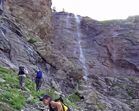 030 L'idée c'est de passer au dessus