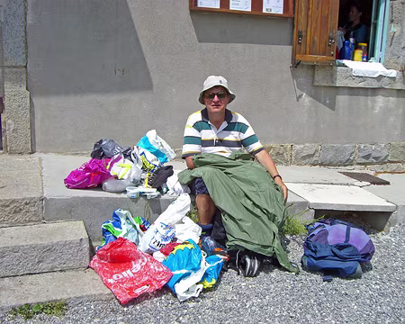 038 Deballage au refuge du Col de la Cayolle