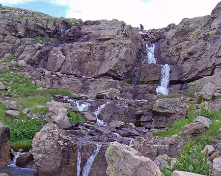 042 Passage au dessus de la cascade