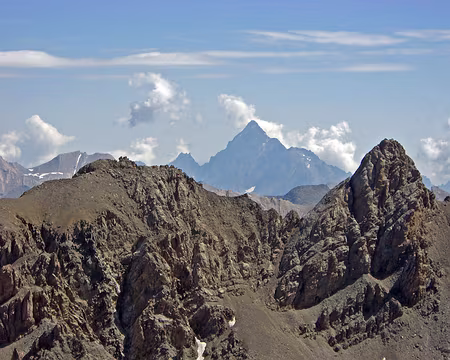 117 C'est quoi la belle pointe derrière