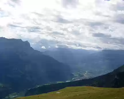 02 Au fond Saint Gervais et le massif du Mont Blanc