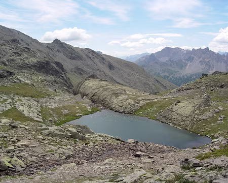 32 Un des lacs des Gardioles