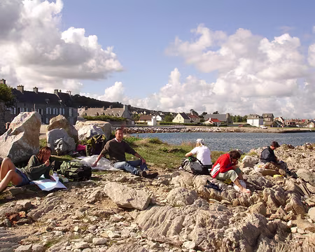 13z481 ...sérénité de façade qui ne trompe guère le groupe