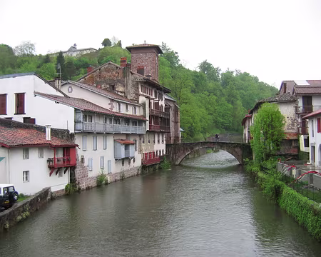 0023z491 Arrivée à St-Jean-Pied-de-Port