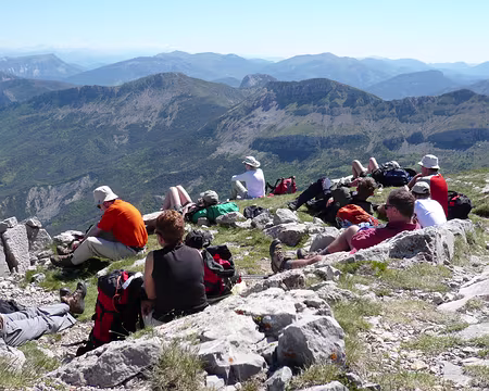 File 033 Jusqu'au sommet du Mourre de Chanier.
