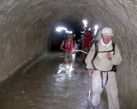 File 049 On patauge dans le sentier Martel