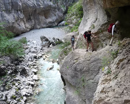 File 085z499 Petits passages sur le sentier de 'lImbut.