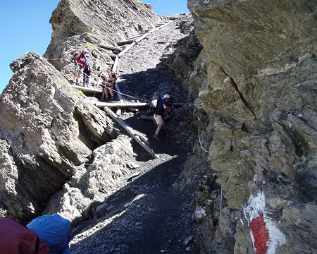 25 Ouf, c'est mieux de regarder les copains