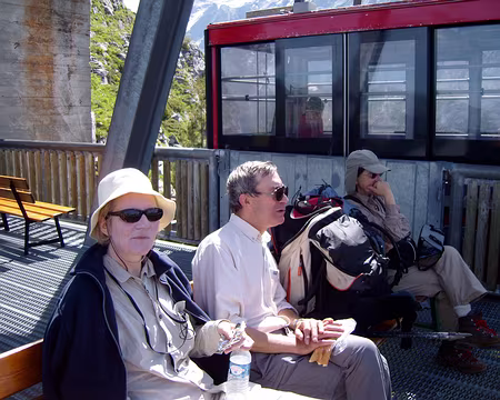 03 on attend Martine qui monte en téléphérique...