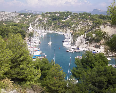 P9160117 un des ports de Cassis