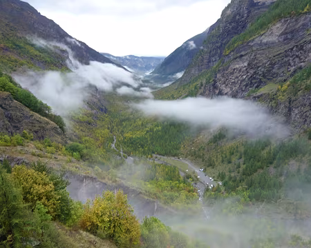 080z518 Quelques brumes matinales