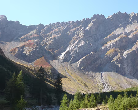 Oisans 007 Par le vallon du Grand Tabuc : le col des Grangettes est à gauche dans la crête