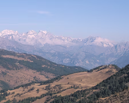 UB070217 Les sommets des Écrins, de gauche à droite :l’Aillefroide, la Barre des Écrins et le Mont Pelvoux