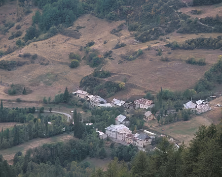 UB070429 Petite Serenne