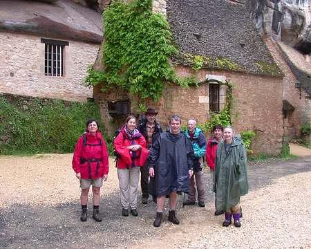 049 Mouillés mais heureux...