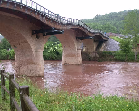 054 Traversé de la Vézère aux Eyzies