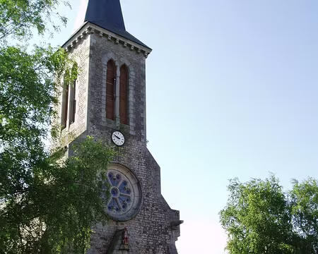 22 ... et arrive à Saint-Pois, sur le coteau nord de la vallée de la Sée