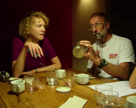 21 Qui a osé finir le pot de miel!