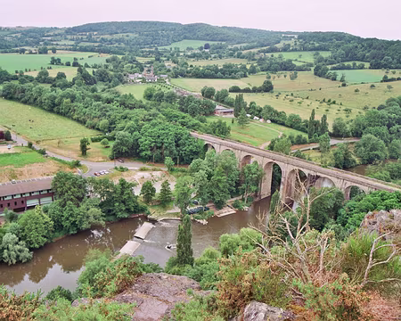 normandie+valais 2008 007z571 vallée de l'Orne et rocher du Parc