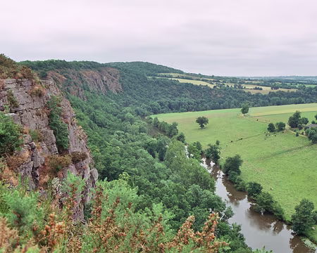 normandie+valais 2008 008 vallée de l'Orne et rocher du Parc