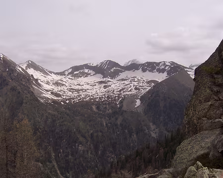 097 Au loin, la cuvette des Naucettes.