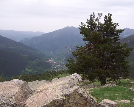 104 Début de la descente vers Saint-Martin, 1550m plus bas.
