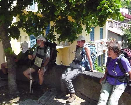 007 7_07 05 Roure_pause assis, à l'ombre, c'est agréable