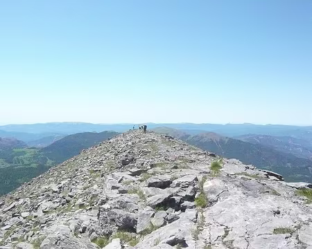 020 8_07 06 Crouzette c'est là, la stèle Vallette