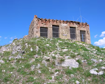 050 10_07 12 Tinee 061 Là : mais ce n'est pas une prison, c'est le fort de Vinaigre