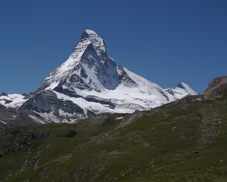 Pays Valaisans 205 balcon vers Shönbiel Hutte.