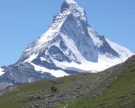 Pays Valaisans 216 Impossible de rater le Cervin dont on se rapproche.