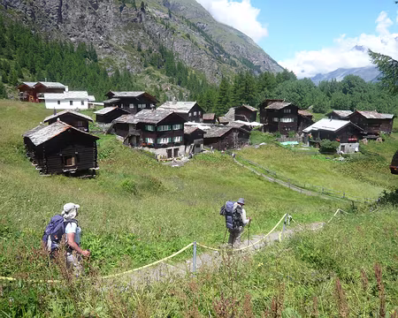 Pays Valaisans 311 Descente sur Zermatt.