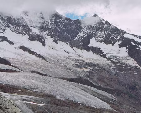 055 montée a la cabanne Britannia