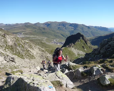 P1010699 4ème jour. Montée au col des Izards. Au fond, le Pas de la Caze.