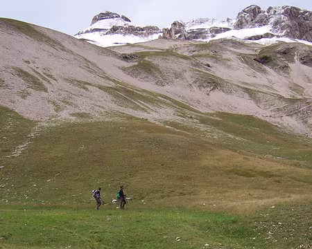 027 En descendant le vallon de Charnier : le Grand-Ferrand enneigé.