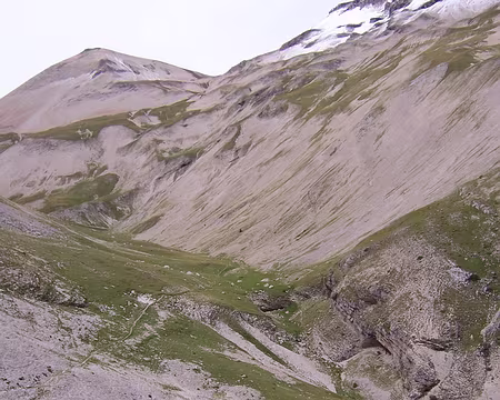 033 En descendant le vallon de Charnier : la tête de Vallon Pierra et le Grand-Ferrand.