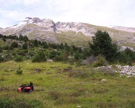 041 Derrière nous, le Grand-Ferrand et au fond à droite, l'Obiou.