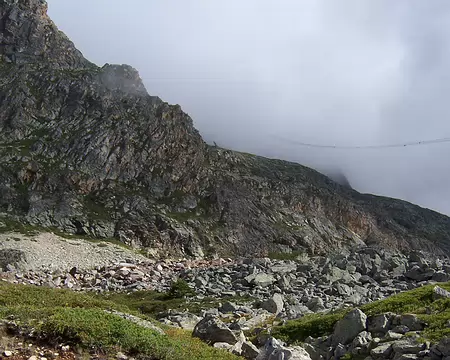 094 Le téléphérique nous dépose à l'Alpette, puis... continue de monter vers le ciel !