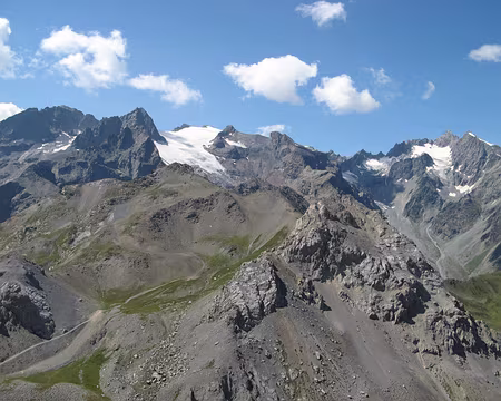 0073 Rocher de l'Yret et glacier du Monêtier depuis la Cucumelle