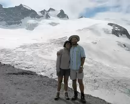 0105 Karine et Alain devant le glacier de la Girose