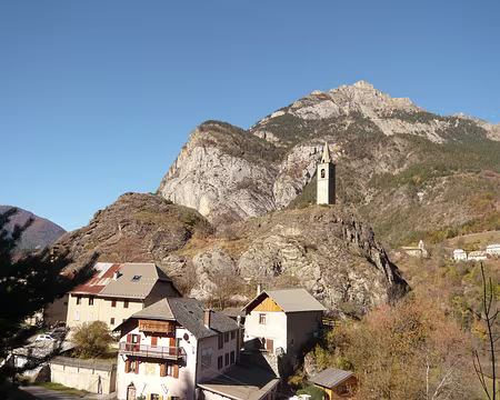 AlpesProvencales 001 Compte tenu de presque 4 h de retard de train (la fiche technique n'en prévoyant qu'une !), nous partons de Méolans à midi et non pas de La Seyne comme prévu.