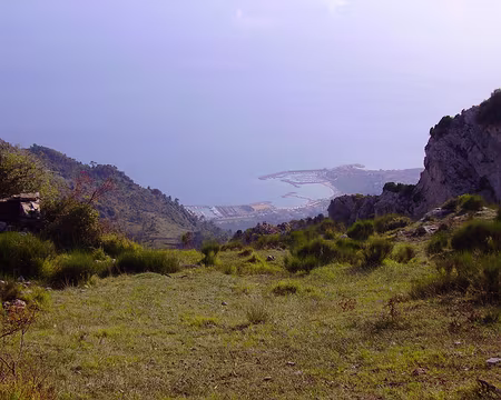 017 Menton s’éloigne.