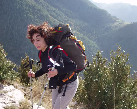 087 Une alpiniste qui maîtrise...