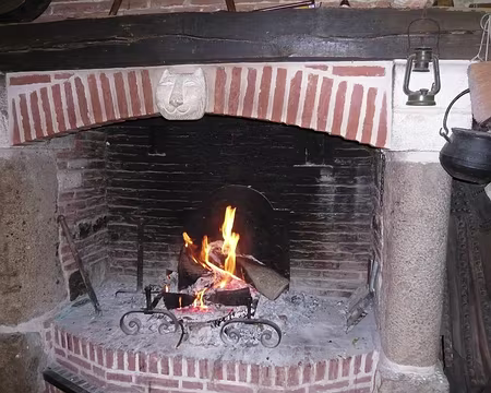 PaysdeCaux 033 Beau gîte en torchis et briques, l'influence dela Picardie si proche se fait sentir.