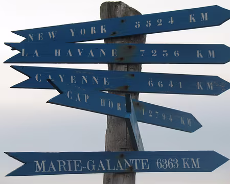 052 « Belle-Ile en mer, Marie-Galante, Saint-Vincent, loin Singapour… »