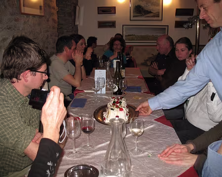 069 …champagne et bûche glacée pour fêter la Nouvelle Année