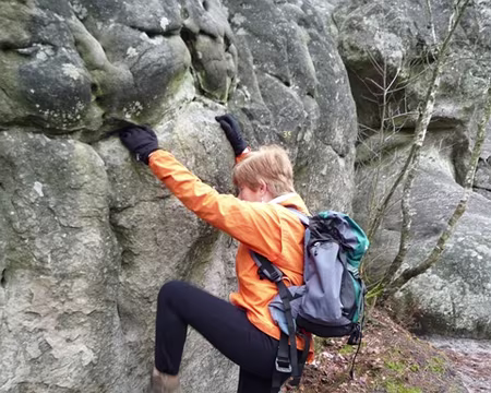 Rando essai (34) Par Bernadette qui nous donne un cours d'escalade rien que pour nous ;-p