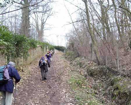 031 Aïe, ça se corse, les hommes prennent la tête